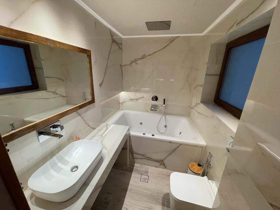 Acropolis Lux Apartment Athén Kültér fotó